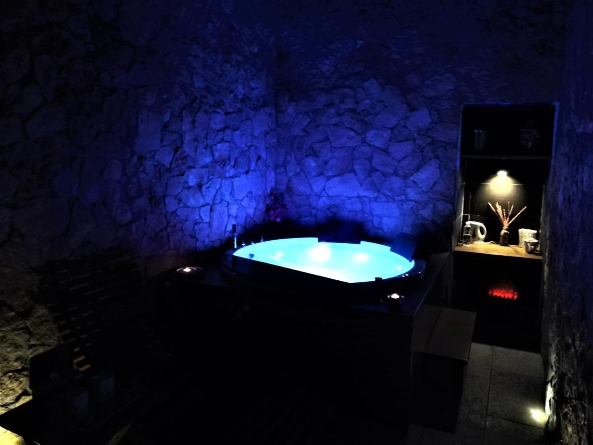 Spa Room Sicilia - Intera Casa Con Spa Privata Jacuzzi Sauna Bagno Di Vapore Ad Uso Illimitato โรโซลีนี ภายนอก รูปภาพ